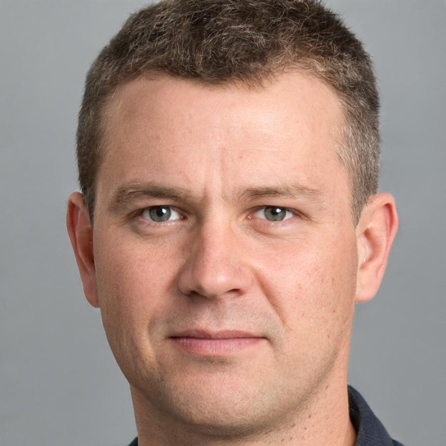 Lachlan Fenwick leading a group session